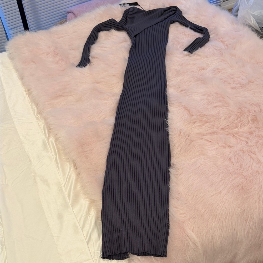 Elegant Black Ribbed Dress